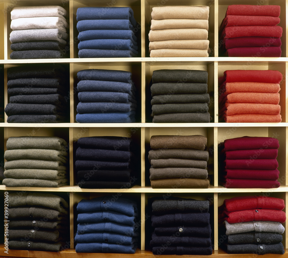 Dressing room with pullover Dressing room with pullover