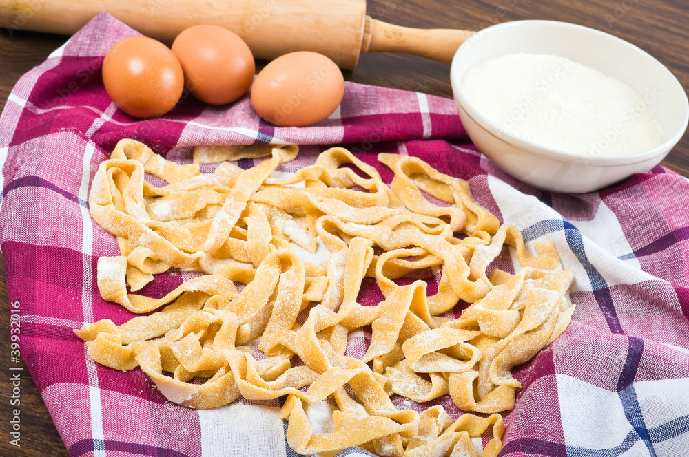 Homemade fresh pasta. Pasta fresca.