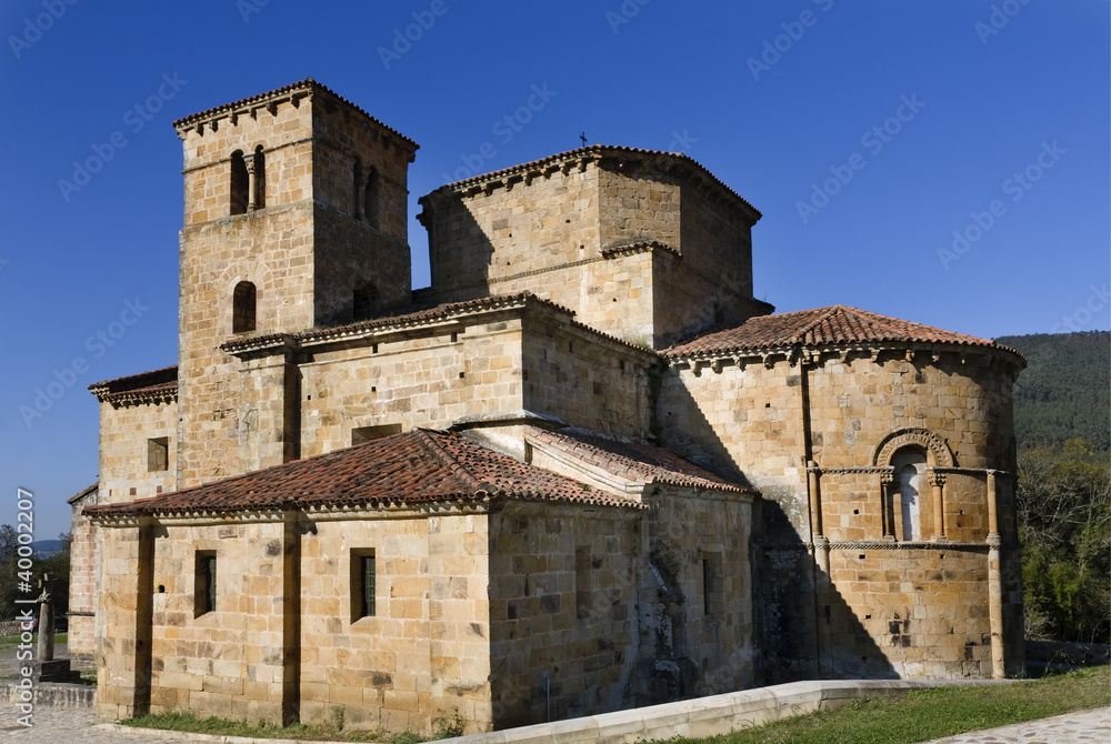 Colegiata románica de Castañeda (Cantabria)