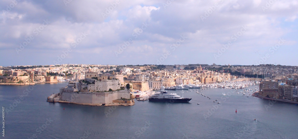 Grand harbour, Valetta, Malta Grand harbour, Valetta, Malta