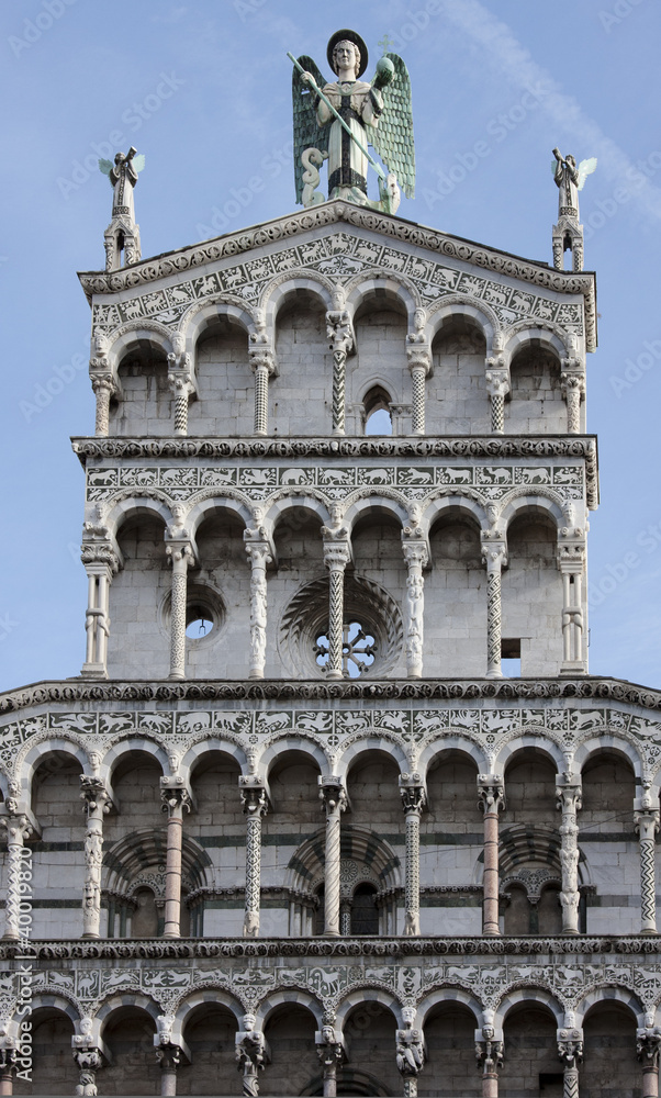 San Michele in foro - facciata (Lucca)