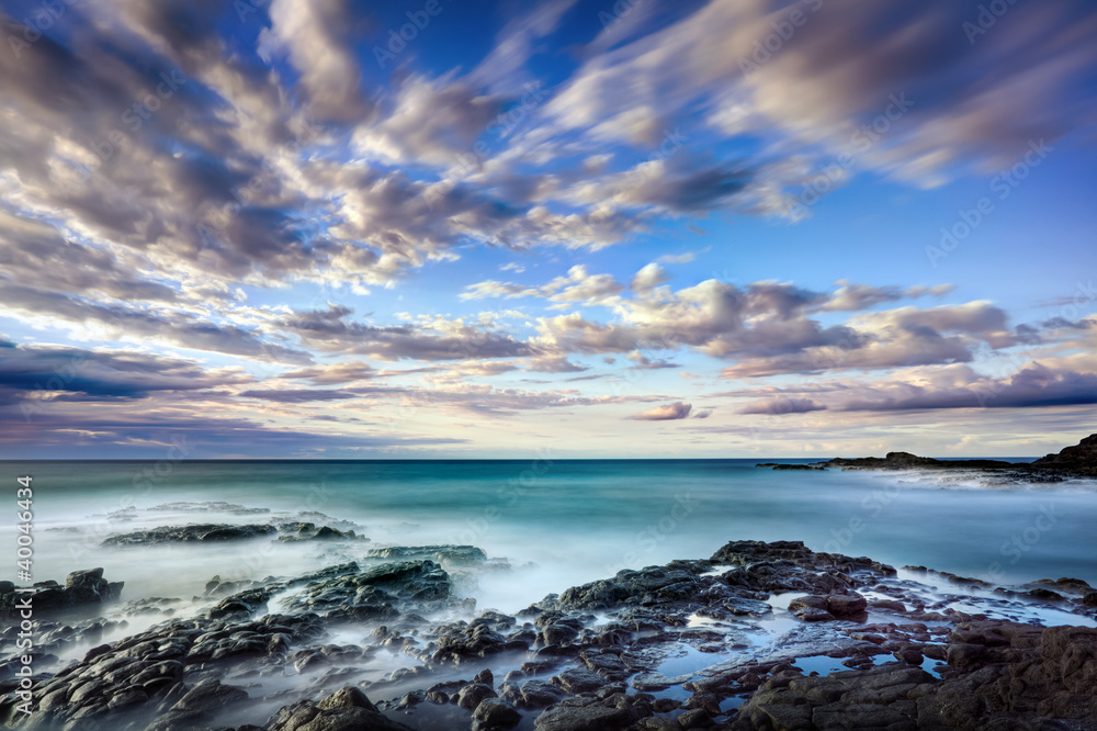 Naklejka premium Crépuscule sur littoral réunionnais