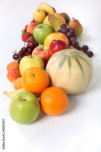 Fototapeta Naklejka Na Ścianę i Meble -  miscellaneous fruits isolated