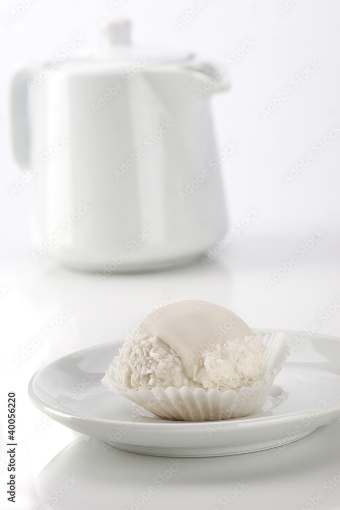 white cake white cake
