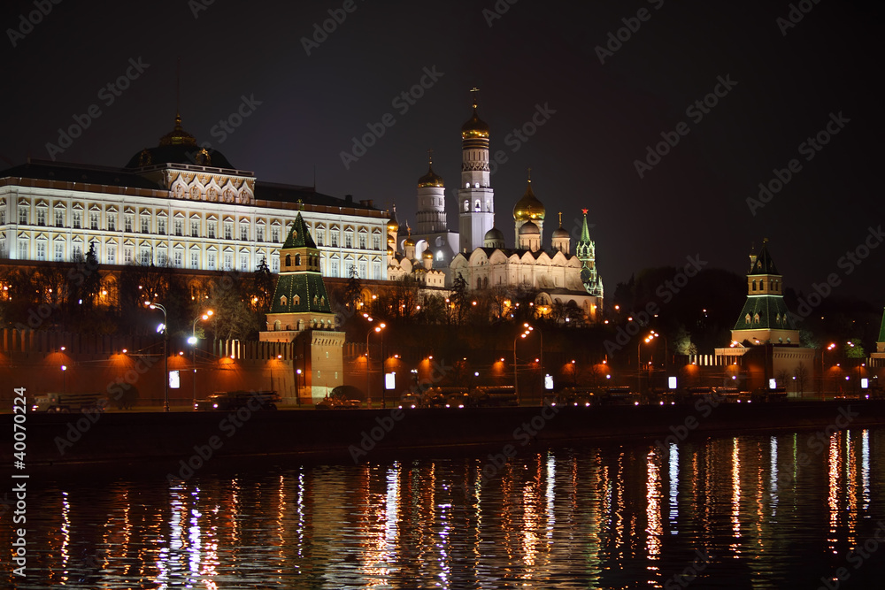 Obraz premium Moscow Kremlin with beautiful illumination at dark night