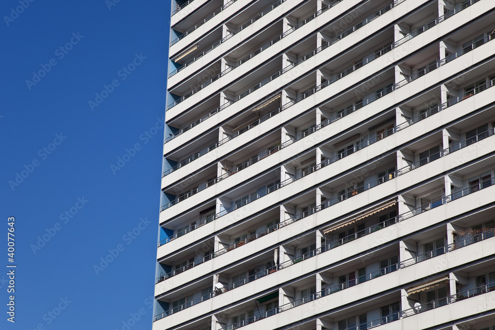 Fototapeta premium Wohnung - Hochhaus in Berlin