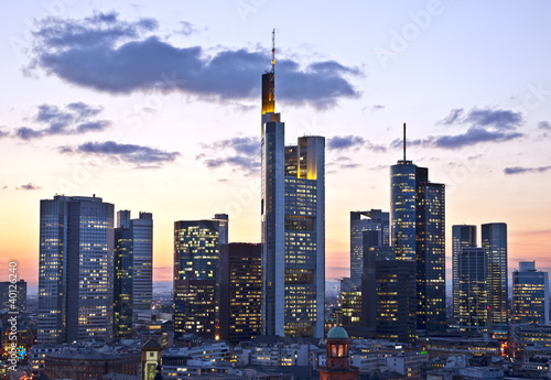 Frankfurt in der Dämmerung photo