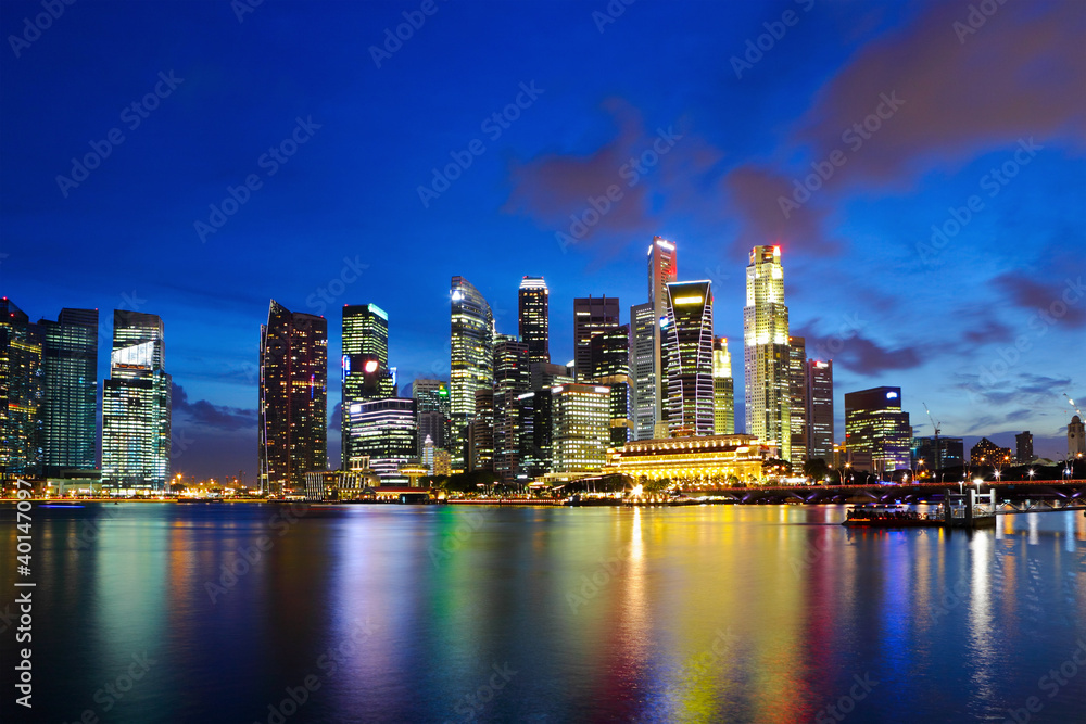 Naklejka premium Singapore city at night