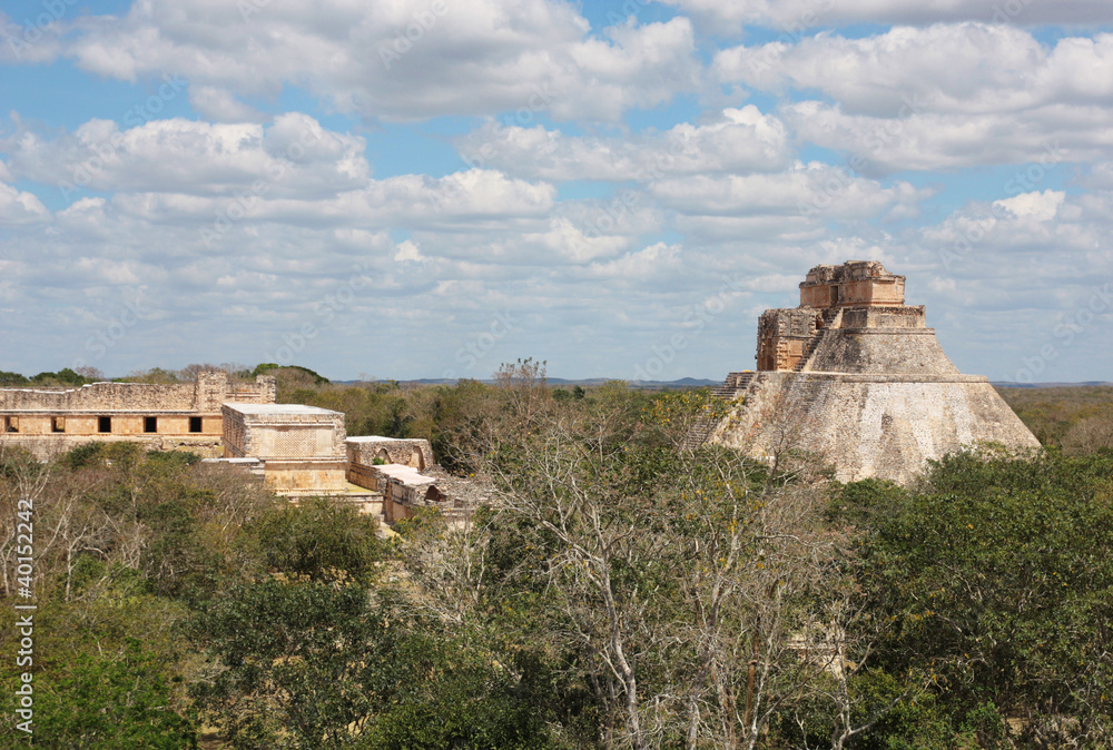 Fototapeta premium Uxmal mayan ruins