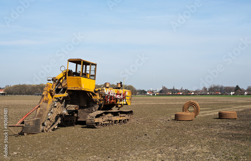 Wallpaper Mural Grabenfräse - Drainagepflug - Dränmaschine Torontodigital.ca