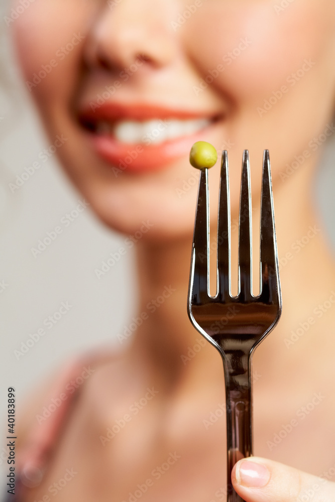 Naklejka premium Pea on fork