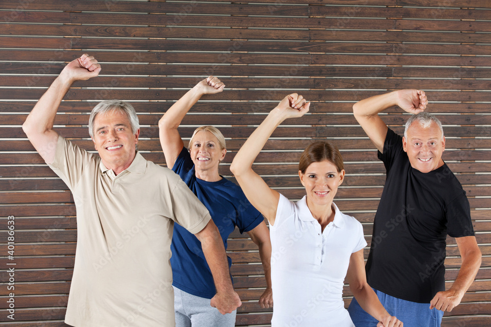 Senioren beim Fitnesstraining Stock Photo | Adobe Stock