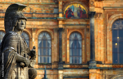 Athene auf der Maximiliansbrücke photo