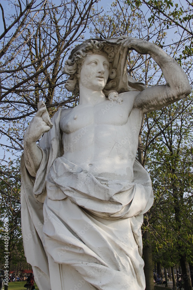 Vertumne, statue du jardin des Tuileries à Paris Vertumne, statue du jardin des Tuileries à Paris