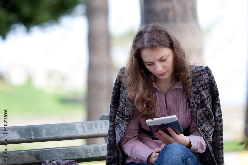 Obraz premium Using digital book