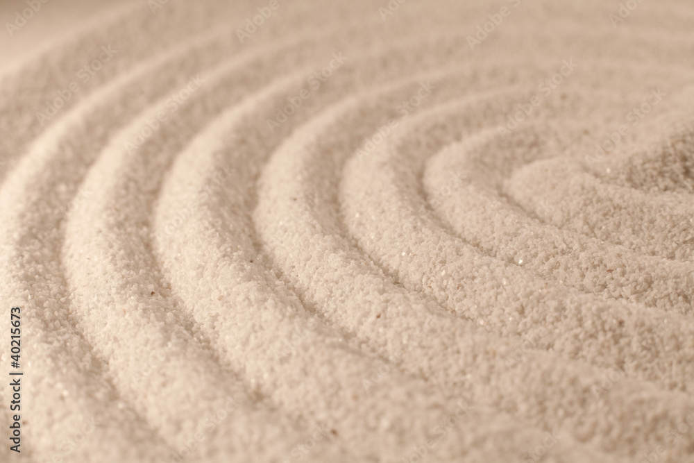 Naklejka premium lignes stries dans le sable fin