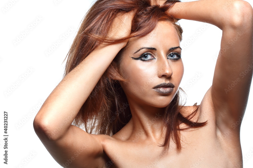 Naklejka premium Portret pięknej dziewczyny z dekoracją