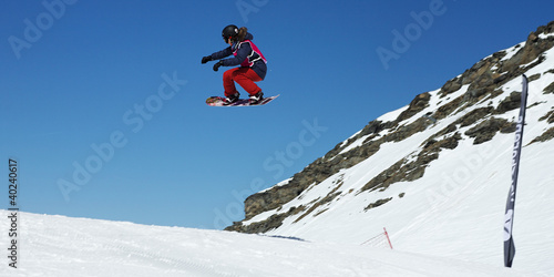 Foto Saut extrême en snowboard (slopestyle)
