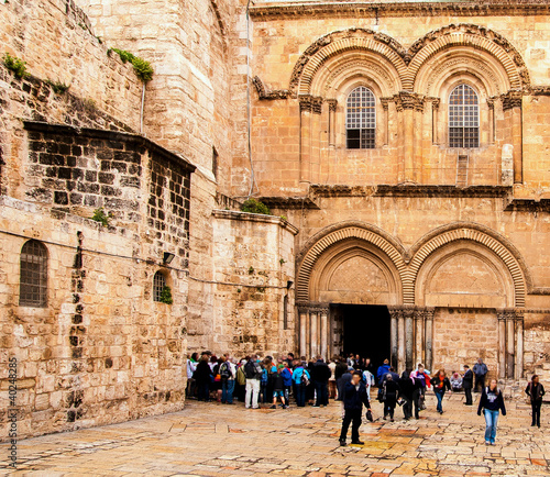 Quadro em tela Main entrance to the Church of the Holy Sepulchre in Jerusalem