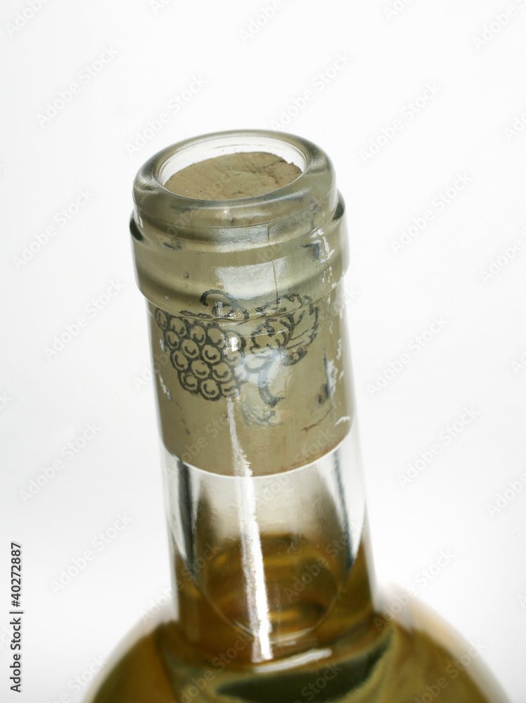 Fototapeta premium Unterschiedliche Verschluesse fuer Weinflaschen