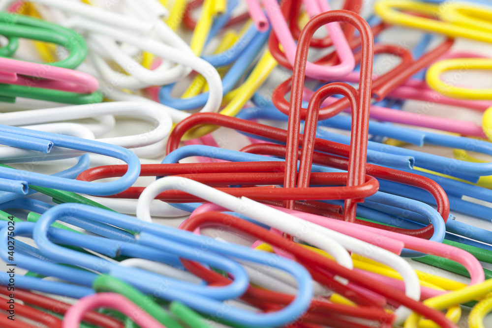 bunte Büroklammern bunte Büroklammern