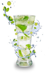 Küchenrückwand glas motiv Spritzendes Wasser Frisches Mojito-Getränk mit Spritzspirale um das Glas.  © Jag_cz
