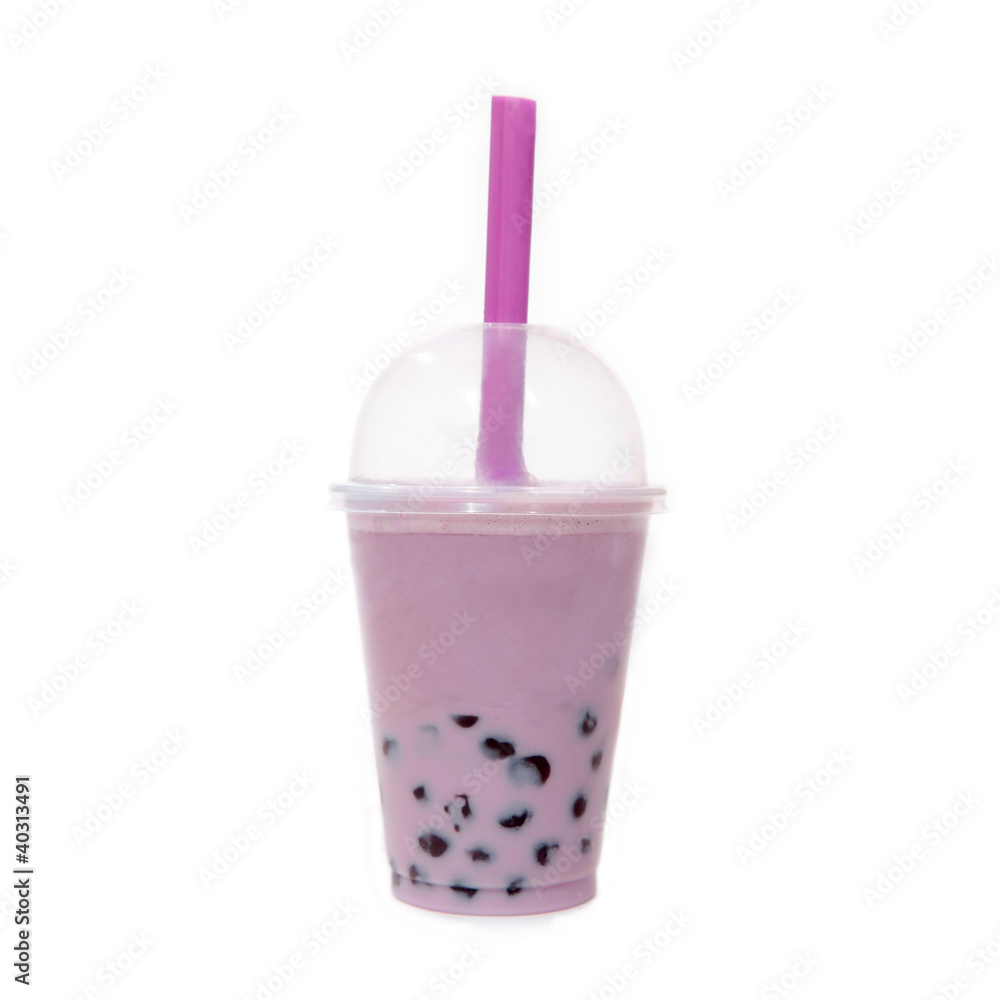 Bubble Tea lila mit Tapiokaperlen Stock Photo | Adobe Stock
