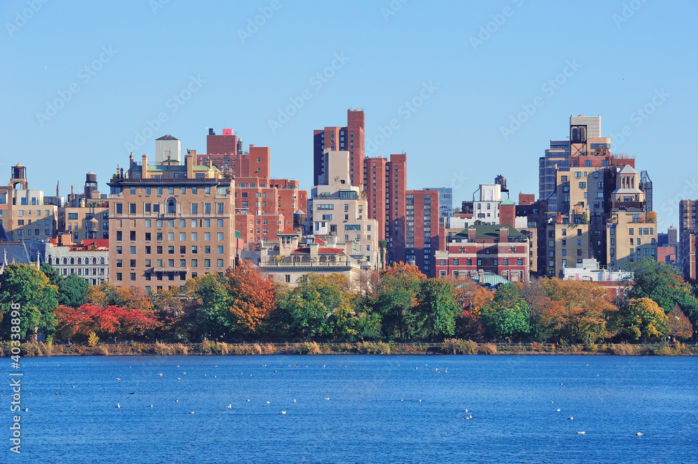 Fototapeta premium New York City Central Park over lake