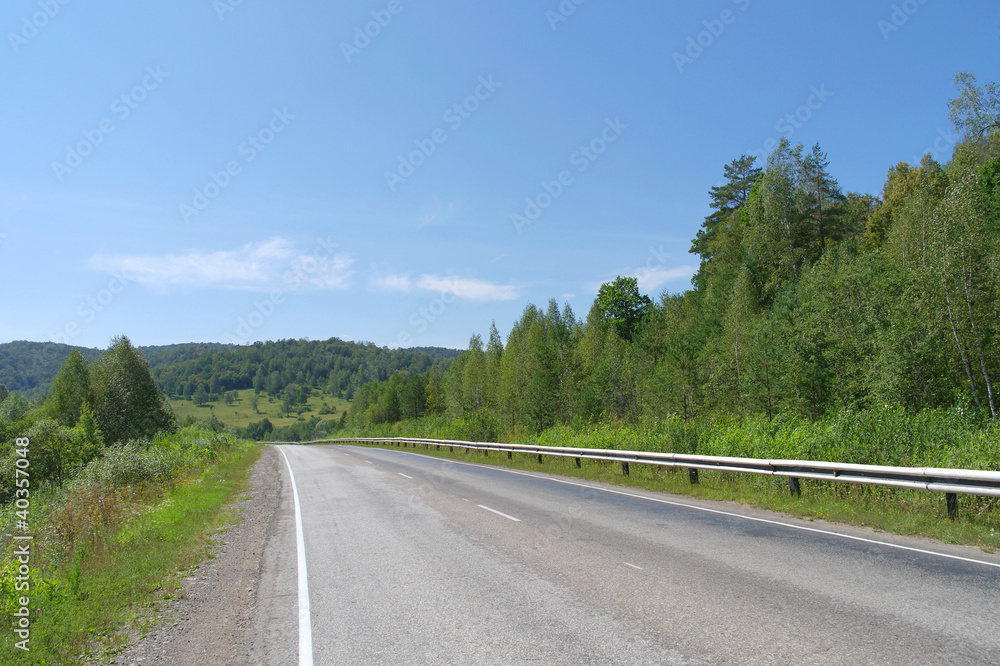 Naklejka premium Road in the mountains