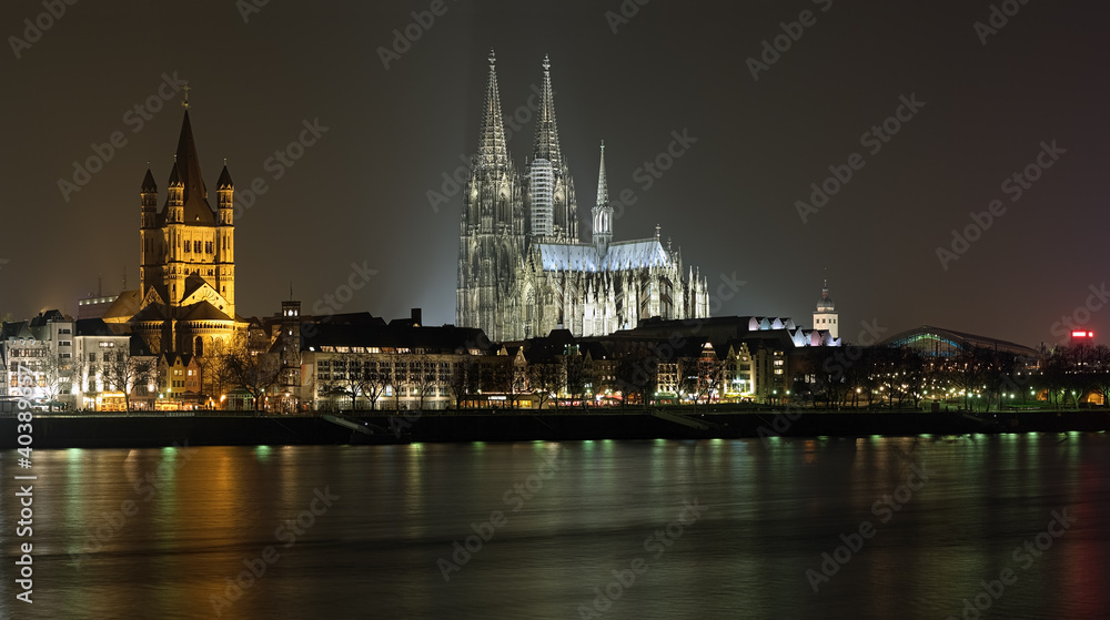 Night view on Cologne Cathedral and Great St. Martin Church