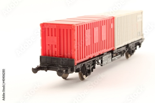 Modellino di treno porta container