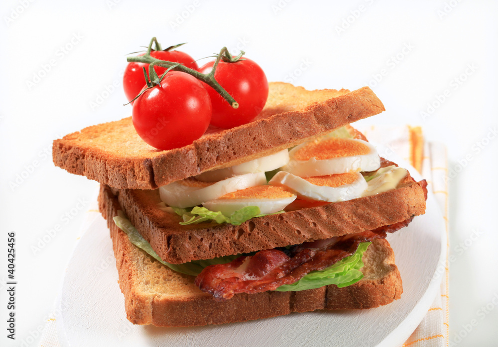Bacon and egg sandwich Bacon and egg sandwich