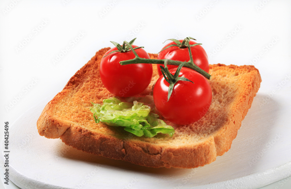 Toast and tomatoes