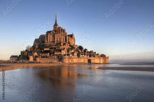 Mont Saint Michel reflection