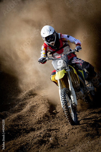 motocross in accelerazione © Silvano Rebai