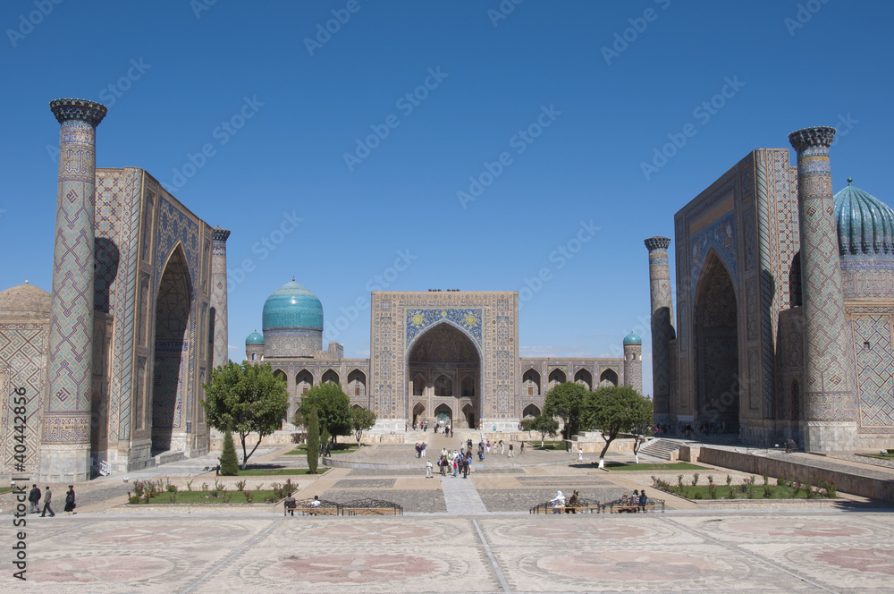 Obraz premium Registan Square in Samarkand, Uzbekistan