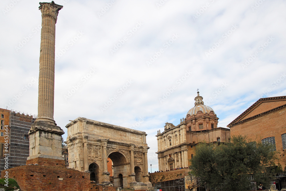 Column of Phocas and Arch of Septimius Severus