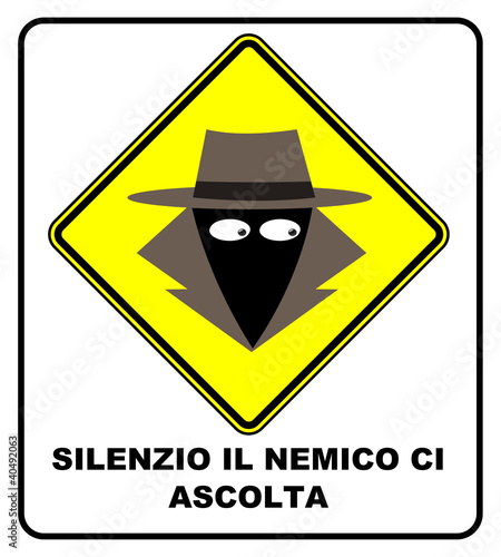 Silenzio il nemico ci ascolta photo