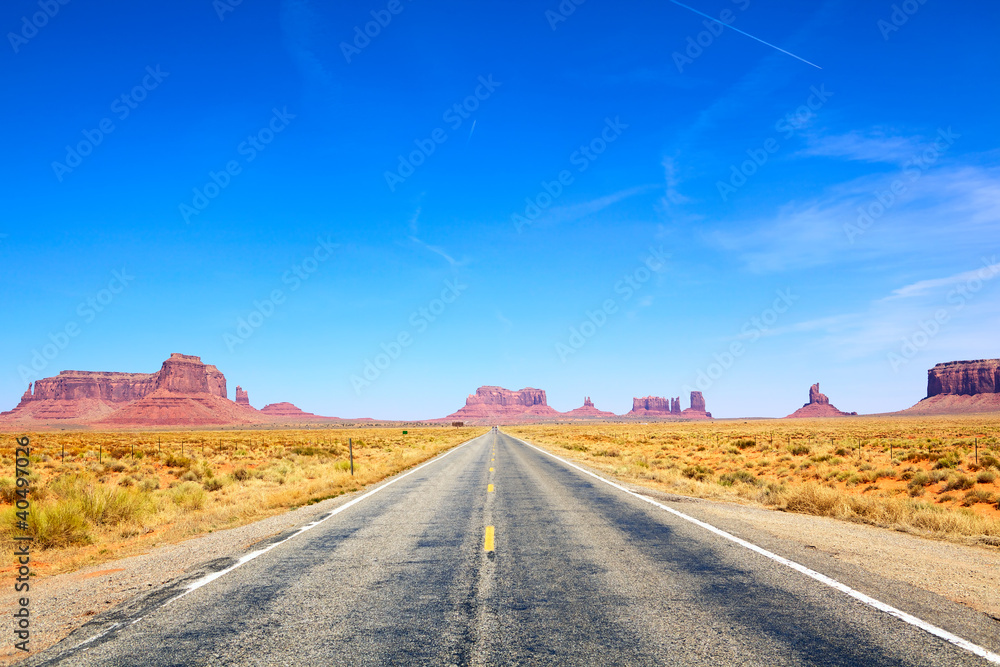 Road to Monument Valley, Arizona-Utah, USA