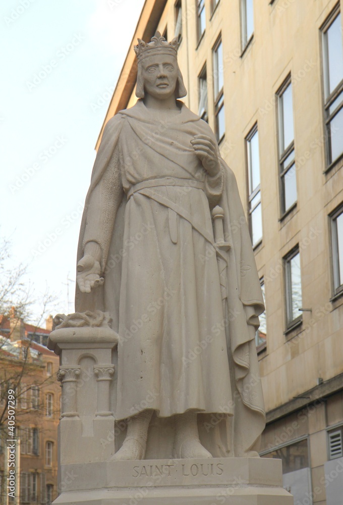 Fototapeta premium Metz - Statue de St Louis rénovée