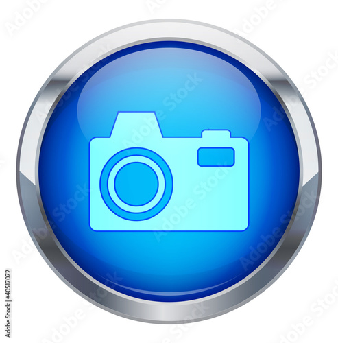 Metalik çerçeveli fotoğraf makinesi