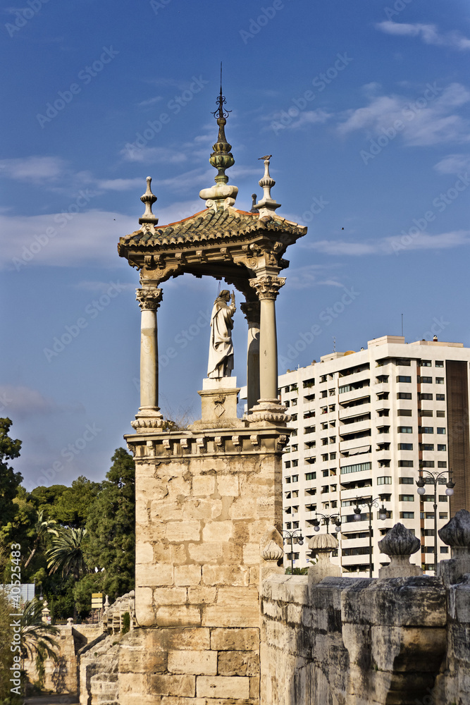 Bridge Statue Valecia