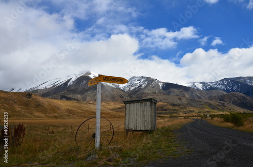 panneaux dans les montagnes Néo zélandaise
