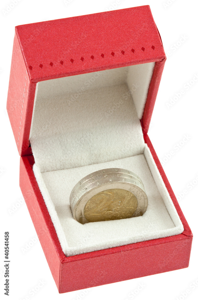pièces de monnaie dans écrin cadeau Stock Photo | Adobe Stock