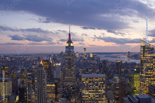 Sunset over New York City © jovannig