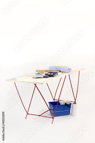Fotografie Wall paper on trestle table