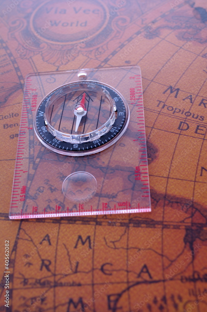 Kompas mapa świata - obrazy, fototapety, plakaty 