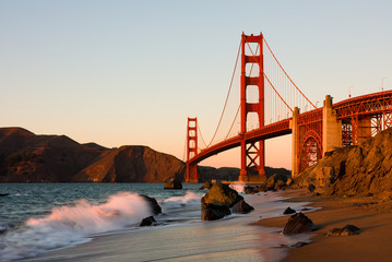 Papier peint photo Des ponts Golden Gate au coucher du soleil  © Andy