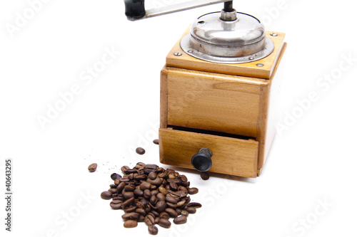Kaffeemühle mit Kaffeebohnen