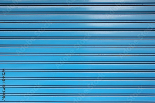 Roll the blue background of the door